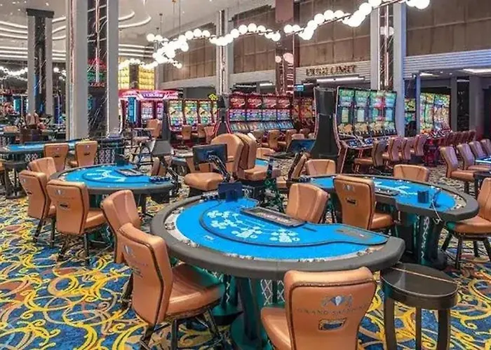 Luxury With Sea View And Mountain View In Grand Sapphire アパート