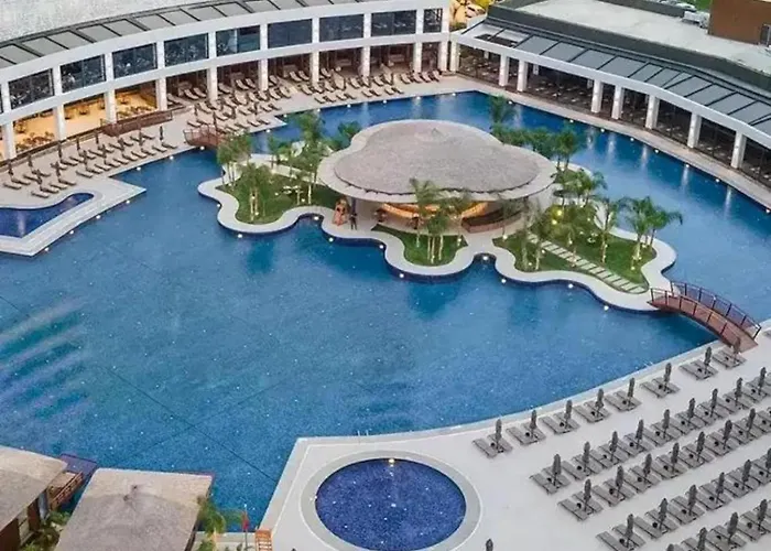 Luxury With Sea View And Mountain View In Grand Sapphire